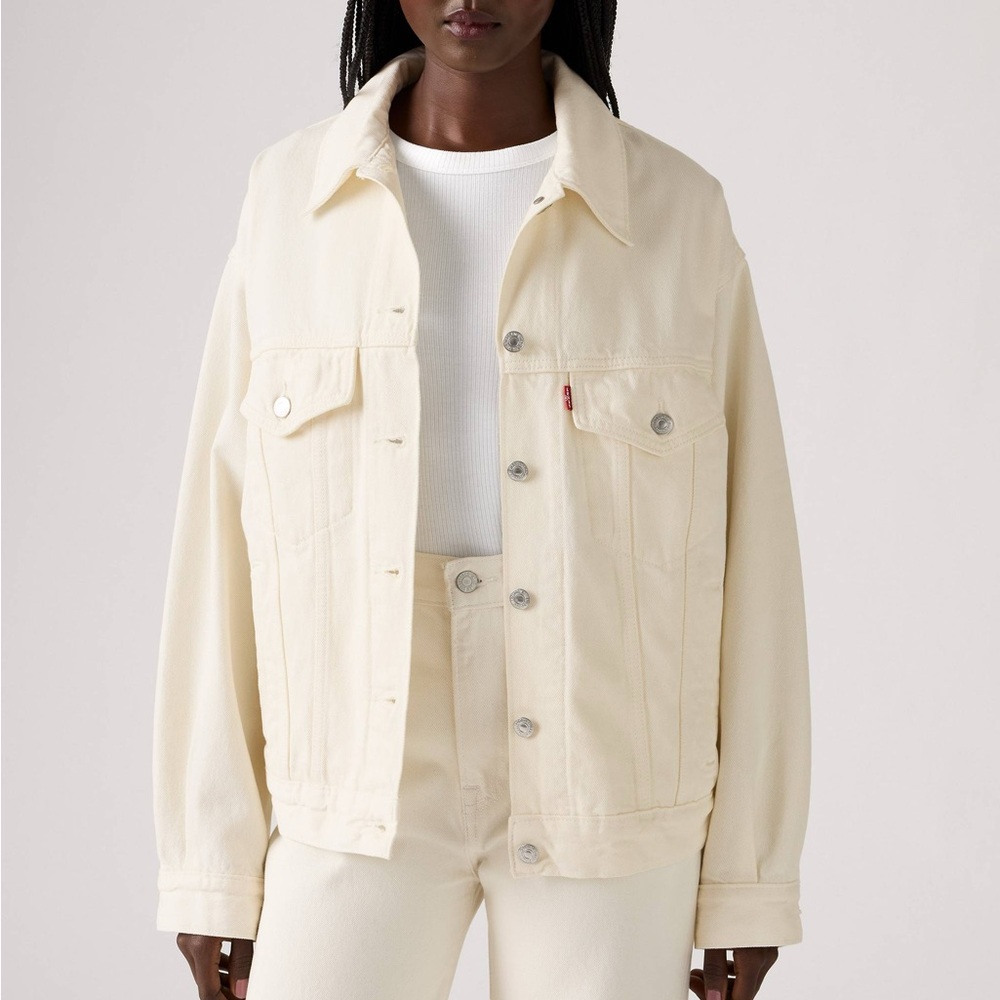 Vintage Levi’s 90s trucker denim jacket in off-white